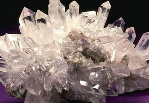 Kas yra kristalas?